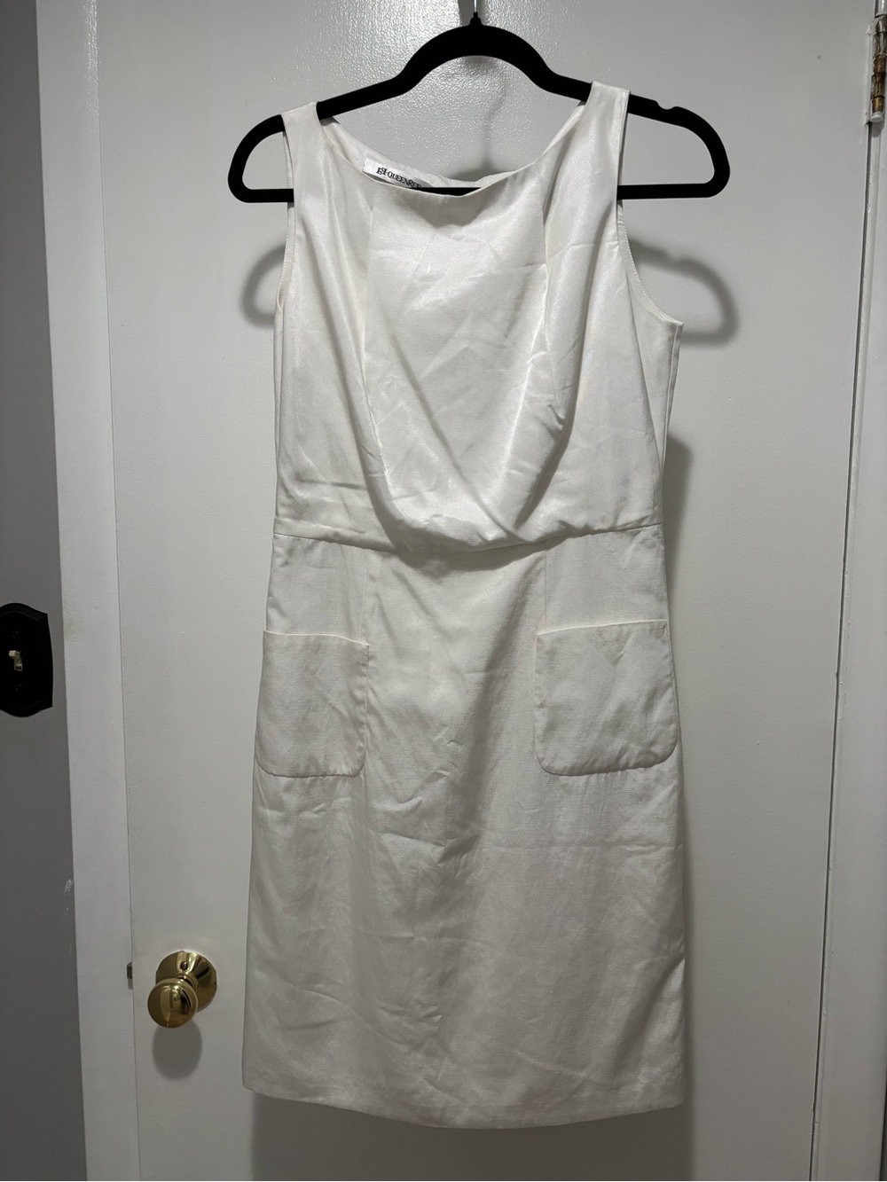 Queenree Sleeveless White Midi Shift Dress Draped Neck Front Pockets Large